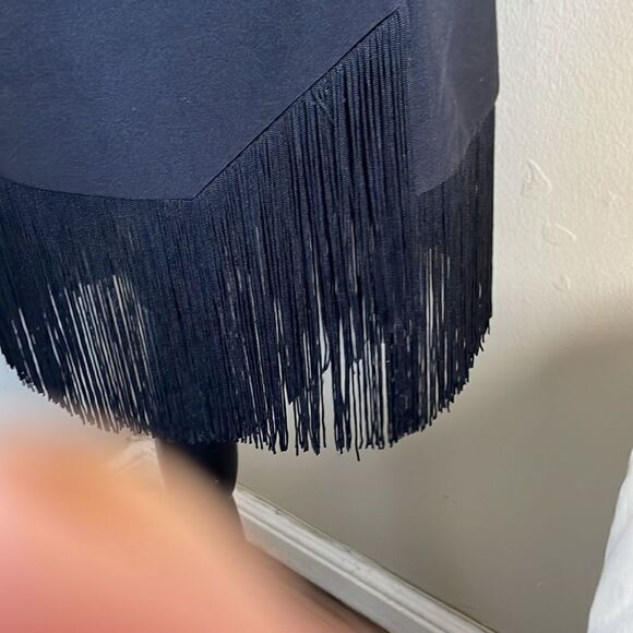 {tl} the letter Black Skirt with bottom fringe/tassels - Picture 7 of 11